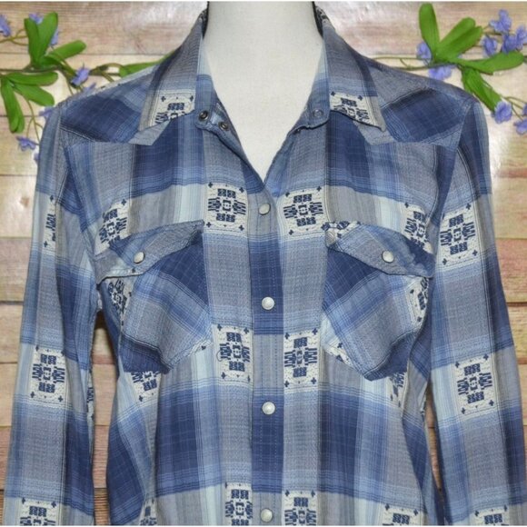 American Eagle Outfitters Boyfriend Fit Blue Plaid Pearl Snap Top Shirt Size M - Picture 2 of 9